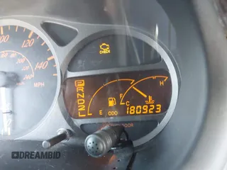 2000 Toyota Celica GT z VIN JTDDR32T4Y0065557, wystawiony jako IAAI lot #41916489 z przebiegiem 180 923 mil mil oraz . Historia ofert i sprzedaży dostępna na DreamBid. Obrazek 7.
