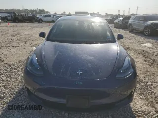 2023 Tesla Model 3 z VIN 5YJ3E1EA9PF712542, wystawiony jako Copart lot #52124295 z przebiegiem 13 154 mil mil oraz Czysty tytuł • Clean title. Historia ofert i sprzedaży dostępna na DreamBid. Obrazek 5.