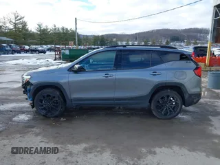 2020 GMC Terrain SLE with VIN 3GKALTEV6LL227822, listed as a IAAI auction lot 41330529 with 31,833 mi miles. Bid and sale history available at carsss.com. Image 15.