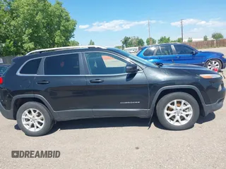 2016 Jeep Cherokee Latitude с VIN 1C4PJMCS0GW154652, выставлен на аукционе IAAI как лот 42466752 с пробегом 195 111 миль миль и . История ставок и продаж доступна на DreamBid. Изображение 13.