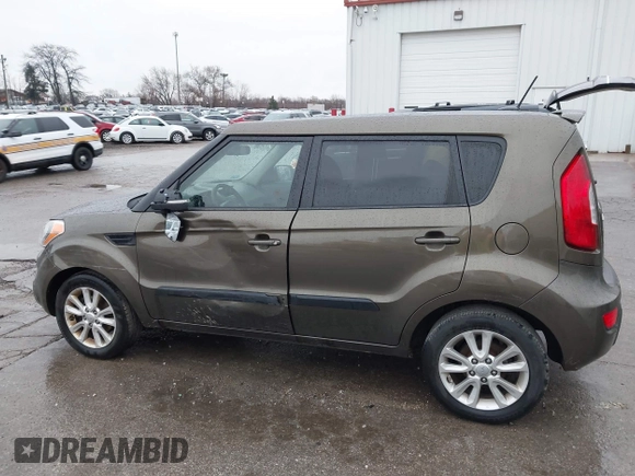 2012 Kia Soul + with VIN KNDJT2A67C7426869, listed as a IAAI auction lot 41941698 with 117,815 mi miles. Bid and sale history available at carsss.com. Image 15.