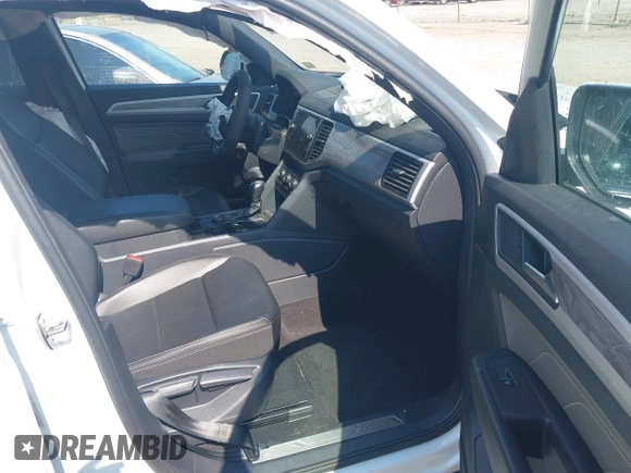 2022 Volkswagen Atlas SE with VIN 1V2HE2CA2NC219566, listed as a IAAI auction lot 42616407 with 46,476 mi miles and . Bid and sale history available at DreamBid. Image 5.