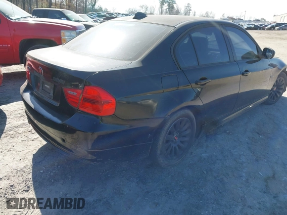 2009 BMW 3 Series 328i with VIN WBAPH77509NM31145, listed as a IAAI auction lot 41637654 with 206,024 mi miles. Bid and sale history available at carsss.com. Image 4.