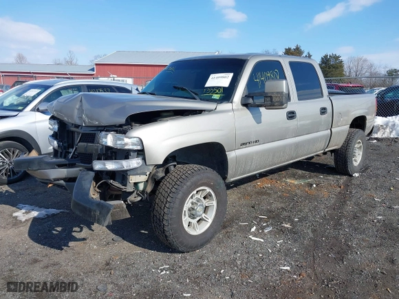 2002 Chevrolet Silverado 2500HD LS with VIN 1GCHK23U62F133501, listed as a IAAI auction lot 41409802 with 94,906 mi miles. Bid and sale history available at carsss.com. Image 17.