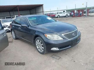 2008 Lexus LS 460 z VIN JTHBL46F985080401, wystawiony jako IAAI lot #42347379 z przebiegiem 217 301 mil mil oraz . Historia ofert i sprzedaży dostępna na DreamBid. Obrazek 1.