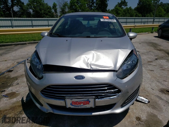 2017 Ford Fiesta S z VIN 3FADP4AJ7HM162072, wystawiony jako Copart lot #58760304 z przebiegiem 122 751 mil mil oraz Szkoda całkowita • Salvage title. Historia ofert i sprzedaży dostępna na DreamBid. Obrazek 5.