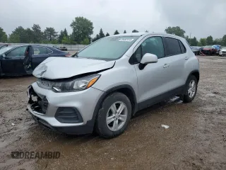 2020 Chevrolet Trax LS z VIN KL7CJKSB0LB029590, wystawiony jako Copart lot #59497415 z przebiegiem Nie podano mil oraz Nie do naprawy • Non repairable. Historia ofert i sprzedaży dostępna na DreamBid. Obrazek 1.