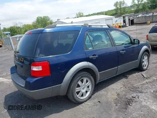 2005 Ford Freestyle SE z VIN 1FMDK01115GA64903, wystawiony jako IAAI lot #42232736 z przebiegiem 112 472 mil mil oraz . Historia ofert i sprzedaży dostępna na DreamBid. Obrazek 4.