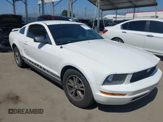 2005 Ford Mustang Deluxe with VIN 1ZVHT80NX55179885, listed as a IAAI auction lot 42304343 with 114,100 mi miles and . Bid and sale history available at DreamBid. Image 1.