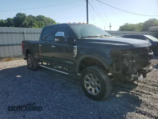 2017 Ford F-250 Lariat z VIN 1FT7W2BT6HEB84309, wystawiony jako Copart lot #57547225 z przebiegiem 150 467 mil mil oraz Szkoda całkowita • Salvage title. Historia ofert i sprzedaży dostępna na DreamBid. Obrazek 4.
