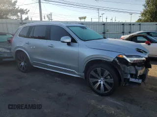 2022 Volvo XC90 Inscription with VIN YV4A221L5N1858808, listed as a Copart auction lot 74584894 with 29,330 mi miles and Salvage title. Bid and sale history available at DreamBid. Image 4.