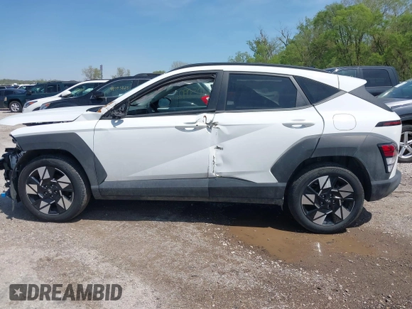 2024 Hyundai Kona SEL with VIN KM8HB3AB7RU147464, listed as a IAAI auction lot 42050923 with 21,165 mi miles. Bid and sale history available at carsss.com. Image 13.