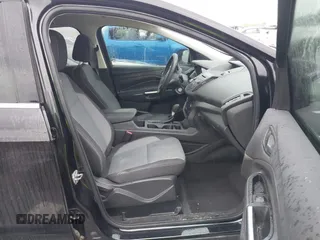 2017 Ford Escape SE with VIN 1FMCU0GD4HUE93661, listed as a IAAI auction lot 41877372 with 63,778 mi miles. Bid and sale history available at carsss.com. Image 5.