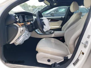2017 Mercedes-Benz E 300 Luxury with VIN WDDZF4KB5HA017528, listed as a Copart auction lot 61452885 with 48,301 mi miles and Salvage title. Bid and sale history available at DreamBid. Image 7.