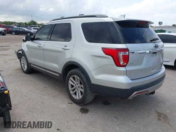 2017 Ford Explorer XLT с VIN 1FM5K7DH7HGA15053, выставлен на аукционе IAAI как лот 42425444 с пробегом 110 336 миль миль и . История ставок и продаж доступна на DreamBid. Изображение 3.