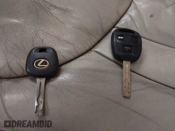 2002 Lexus LS 430 z VIN JTHBN30F620063279, wystawiony jako IAAI lot #41667365 z przebiegiem 181 688 mil mil oraz . Historia ofert i sprzedaży dostępna na DreamBid. Obrazek 11.