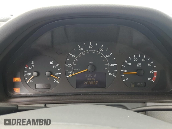 2001 Mercedes-Benz E-Class with VIN WDBJH65J01B276815, listed as a Copart auction lot 75748694 with 208,827 mi miles and Clean Title. Bid and sale history available at carsss.com. Image 9.
