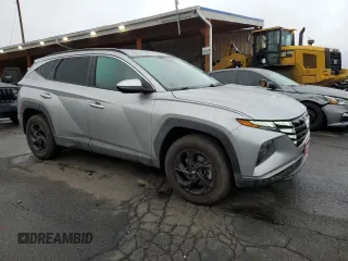 2023 Hyundai Tucson SEL z VIN 5NMJBCAE1PH195028, wystawiony jako Copart lot #53737085 z przebiegiem 61 640 mil mil oraz Szkoda całkowita • Salvage title. Historia ofert i sprzedaży dostępna na DreamBid. Obrazek 4.