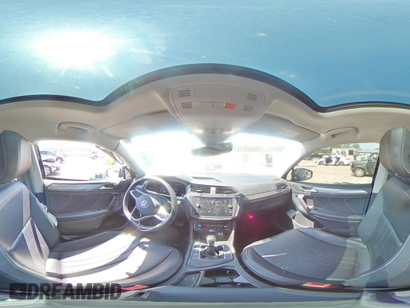 2022 Volkswagen Tiguan SE z VIN 3VV3B7AX8NM094906, wystawiony jako Copart lot #54234485 z przebiegiem 27 030 mil mil oraz Szkoda całkowita • Salvage title. Historia ofert i sprzedaży dostępna na DreamBid. Obrazek 15.
