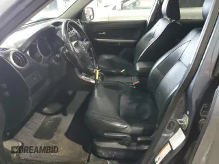2008 Suzuki Grand Vitara Luxury z VIN JS3TD947284102175, wystawiony jako Copart lot #85245504 z przebiegiem 309 781 mil mil oraz Tytuł czysty. Historia ofert i sprzedaży dostępna na DreamBid. Obrazek 7.