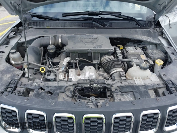 2024 Jeep Compass Latitude with VIN 3C4NJDBN6RT109646, listed as a IAAI auction lot 42017663 with 17,239 mi miles. Bid and sale history available at carsss.com. Image 10.