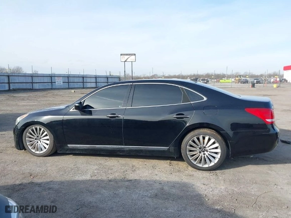 2016 Hyundai Equus Ultimate with VIN KMHGH4JH5GU105733, listed as a IAAI auction lot 41441606 with NaN miles. Bid and sale history available at carsss.com. Image 15.