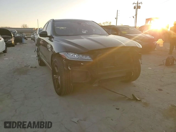 2018 Jaguar F-Pace 30t R-Sport z VIN SADCL2GX1JA287528, wystawiony jako Copart lot #82124544 z przebiegiem 51 720 mil mil oraz Szkoda całkowita • Salvage title. Historia ofert i sprzedaży dostępna na DreamBid. Obrazek 11.