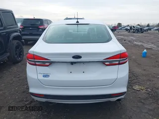 2017 Ford Fusion S with VIN 3FA6P0G71HR260823, listed as a IAAI auction lot 41690056 with 177,525 mi miles. Bid and sale history available at carsss.com. Image 16.