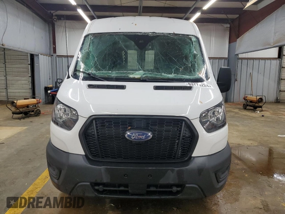 2021 Ford Transit Cargo with VIN 1FTBR1C89MKA71178, listed as a Copart auction lot 83775224 with 68,280 mi miles and Salvage Title. Bid and sale history available at DreamBid. Image 5.