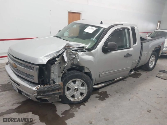 2012 Chevrolet Silverado 1500 LT with VIN 1GCRKSE79CZ242529, listed as a IAAI auction lot 41630182 with 161,617 mi miles. Bid and sale history available at carsss.com. Image 2.