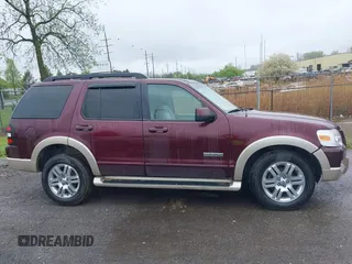 2008 Ford Explorer Eddie Bauer с VIN 1FMEU74E58UA00925, выставлен на аукционе IAAI как лот 42188683 с пробегом 208 692 миль миль и . История ставок и продаж доступна на DreamBid. Изображение 13.