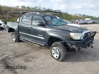 2013 Toyota Tacoma z VIN 3TMLU4ENXDM112109, wystawiony jako IAAI lot #41088524 z przebiegiem 128 120 mil mil oraz . Historia ofert i sprzedaży dostępna na DreamBid. Obrazek 1.