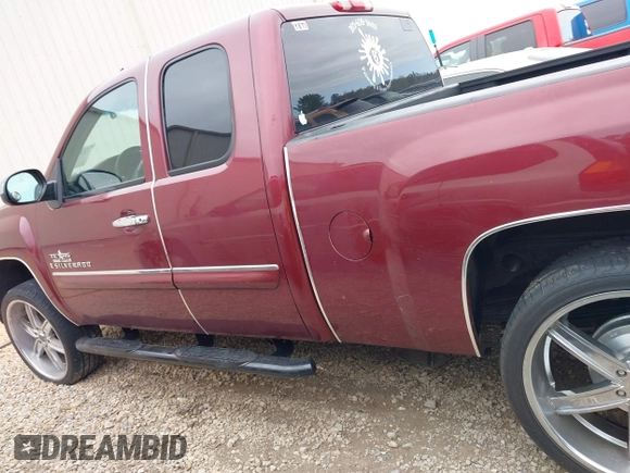 2009 Chevrolet Silverado 1500 with VIN 2GCEC290091109555, listed as a IAAI auction lot 41594859 with 251,793 mi miles and . Bid and sale history available at DreamBid. Image 14.