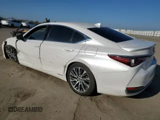 2021 Lexus ES with VIN 58ADA1C18MU002333, listed as a Copart auction lot 89188855 with 88,899 mi miles and Salvage Title. Bid and sale history available at carsss.com. Image 2.