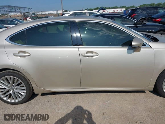 2014 Lexus ES 330 with VIN JTHBK1GG4E2138873, listed as a IAAI auction lot 42398865 with 100,113 mi miles and . Bid and sale history available at DreamBid. Image 13.
