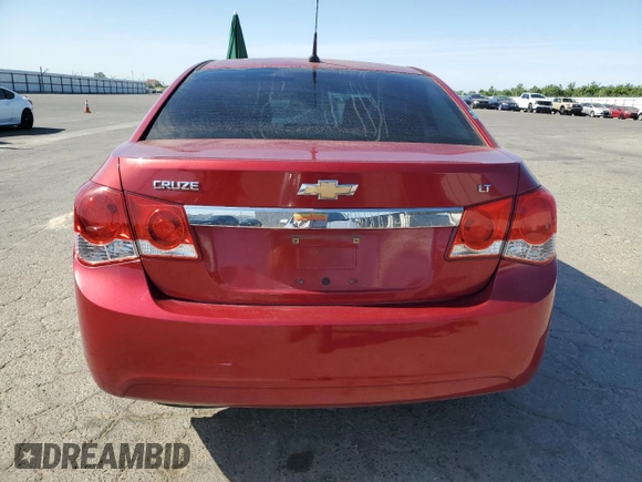 2014 Chevrolet Cruze 2LT z VIN 1G1PE5SB5E7376275, wystawiony jako Copart lot #58306455 z przebiegiem 117 939 mil mil oraz Szkoda całkowita • Salvage title. Historia ofert i sprzedaży dostępna na DreamBid. Obrazek 6.
