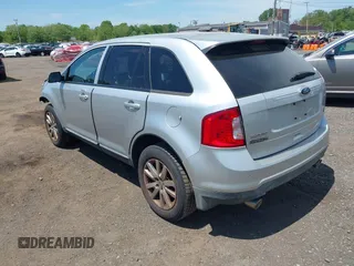 2013 Ford Edge SEL z VIN 2FMDK4JC3DBB85513, wystawiony jako IAAI lot #42146454 z przebiegiem 115 222 mil mil oraz . Historia ofert i sprzedaży dostępna na DreamBid. Obrazek 3.