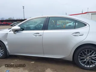 2018 Lexus ES with VIN 58ABK1GG6JU081676, listed as a IAAI auction lot 41996905 with 81,973 mi miles. Bid and sale history available at carsss.com. Image 14.