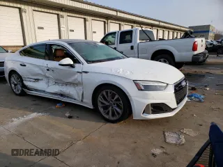 2021 Audi A5 Sportback Premium Plus z VIN WAUCBCF50MA020175, wystawiony jako Copart lot #41751465 z przebiegiem Nie podano mil oraz Szkoda całkowita • Salvage title. Historia ofert i sprzedaży dostępna na DreamBid. Obrazek 4.