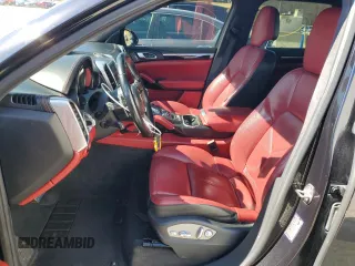 2016 Porsche Cayenne GTS z VIN WP1AD2A26GLA70890, wystawiony jako Copart lot #50872165 z przebiegiem 95 585 mil mil oraz Tytuł czysty. Historia ofert i sprzedaży dostępna na DreamBid. Obrazek 7.