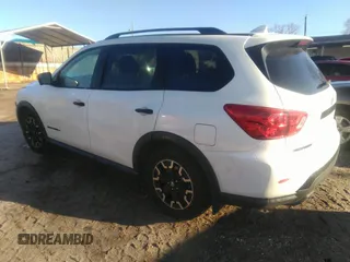 2020 Nissan Pathfinder SL with VIN 5N1DR2CN2LC633737, listed as a IAAI auction lot 41758310 with 74,977 mi miles. Bid and sale history available at carsss.com. Image 3.