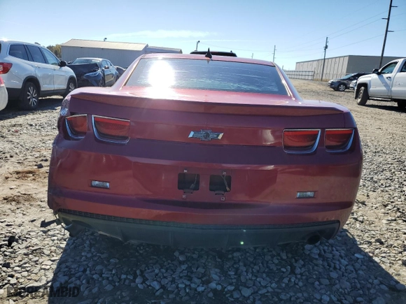 2013 Chevrolet Camaro LT with VIN 2G1FB1E31D9132590, listed as a Copart auction lot 84666084 with 351,497 mi miles and Salvage Title. Bid and sale history available at carsss.com. Image 6.