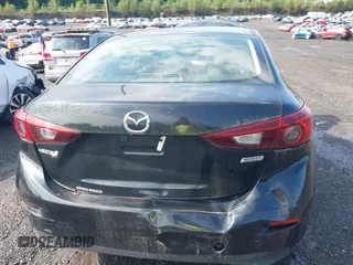 2017 Mazda 3 Touring z VIN 3MZBN1V74HM128575, wystawiony jako IAAI lot #42731487 z przebiegiem 136 553 mil mil oraz . Historia ofert i sprzedaży dostępna na DreamBid. Obrazek 6.