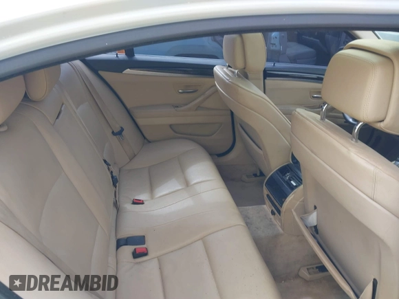 2013 BMW 5 Series 528i with VIN WBAXG5C5XDDY31063, listed as a IAAI auction lot 41713713 with Not Provided miles and . Bid and sale history available at carsss.com. Image 8.