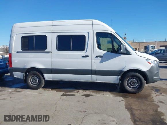 2022 Mercedes-Benz Sprinter Cargo Cargo with VIN W1Y40BHY2NT107852, listed as a IAAI auction lot 41323608 with 27,397 mi miles and . Bid and sale history available at DreamBid. Image 14.