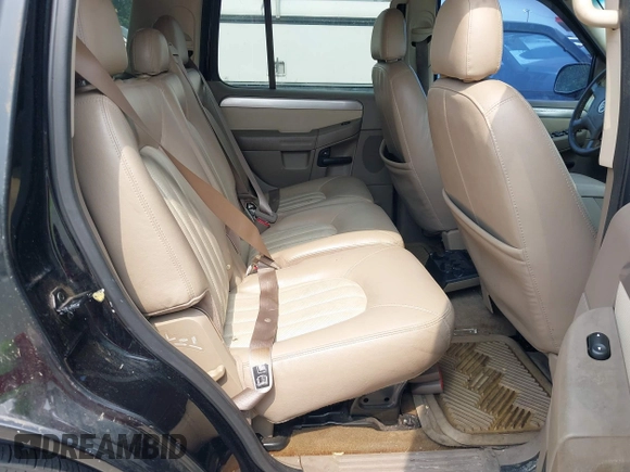 2003 Mercury Mountaineer Convenience z VIN 4M2ZU66W93ZJ43937, wystawiony jako IAAI lot #42303254 z przebiegiem 184 057 mil mil oraz . Historia ofert i sprzedaży dostępna na DreamBid. Obrazek 8.