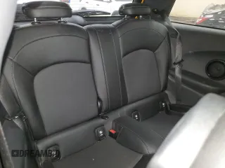 2017 MINI Hardtop Cooper с VIN WMWXP5C38H3C64588, выставлен на аукционе Copart как лот 56905495 с пробегом 49 401 миль миль и Чистый • Clean title. История ставок и продаж доступна на DreamBid. Изображение 10.