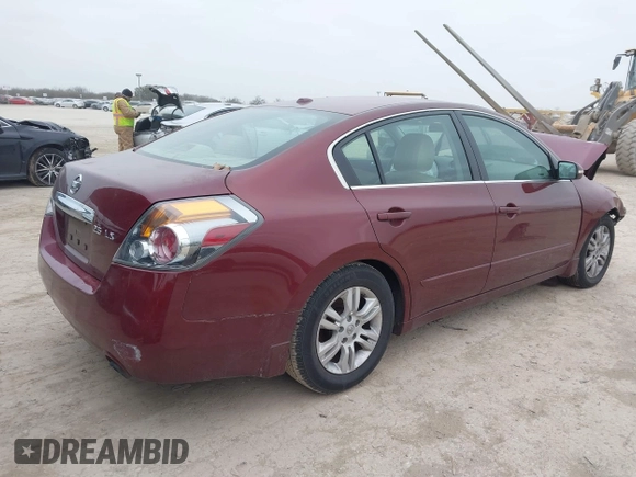 2012 Nissan Altima 2.5 S with VIN 1N4AL2AP0CC131912, listed as a IAAI auction lot 41639402 with 200,608 mi miles. Bid and sale history available at carsss.com. Image 4.