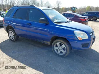 2010 Kia Sportage LX with VIN KNDKGCA31A7710015, listed as a IAAI auction lot 41933658 with 194,793 mi miles and . Bid and sale history available at carsss.com. Image 1.