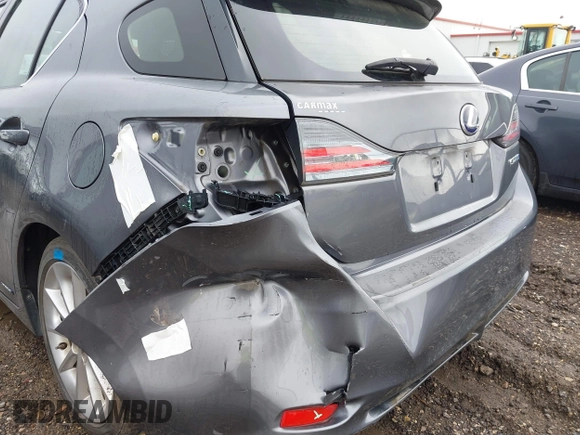 2012 Lexus CT 200h z VIN JTHKD5BH8C2122769, wystawiony jako IAAI lot #42376226 z przebiegiem 124 336 mil mil oraz . Historia ofert i sprzedaży dostępna na DreamBid. Obrazek 6.